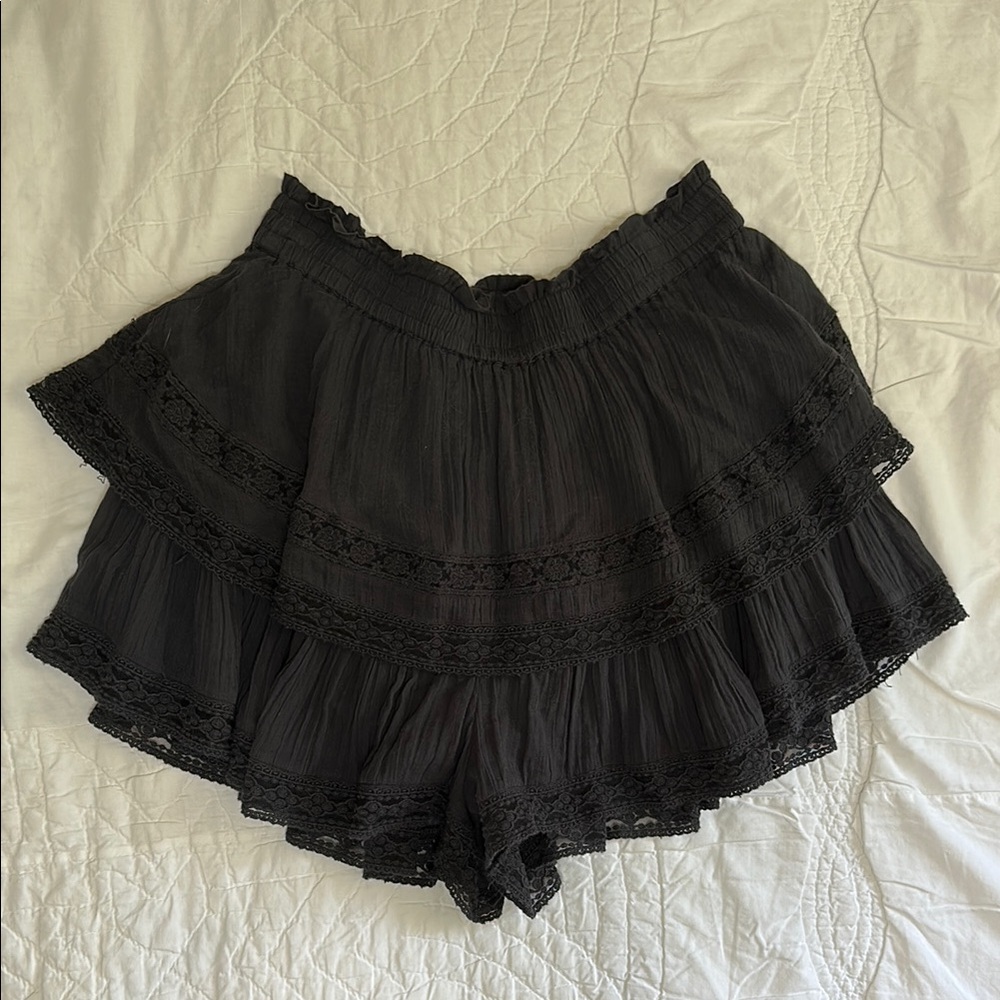 AE Women's Black Lace Trim Skort